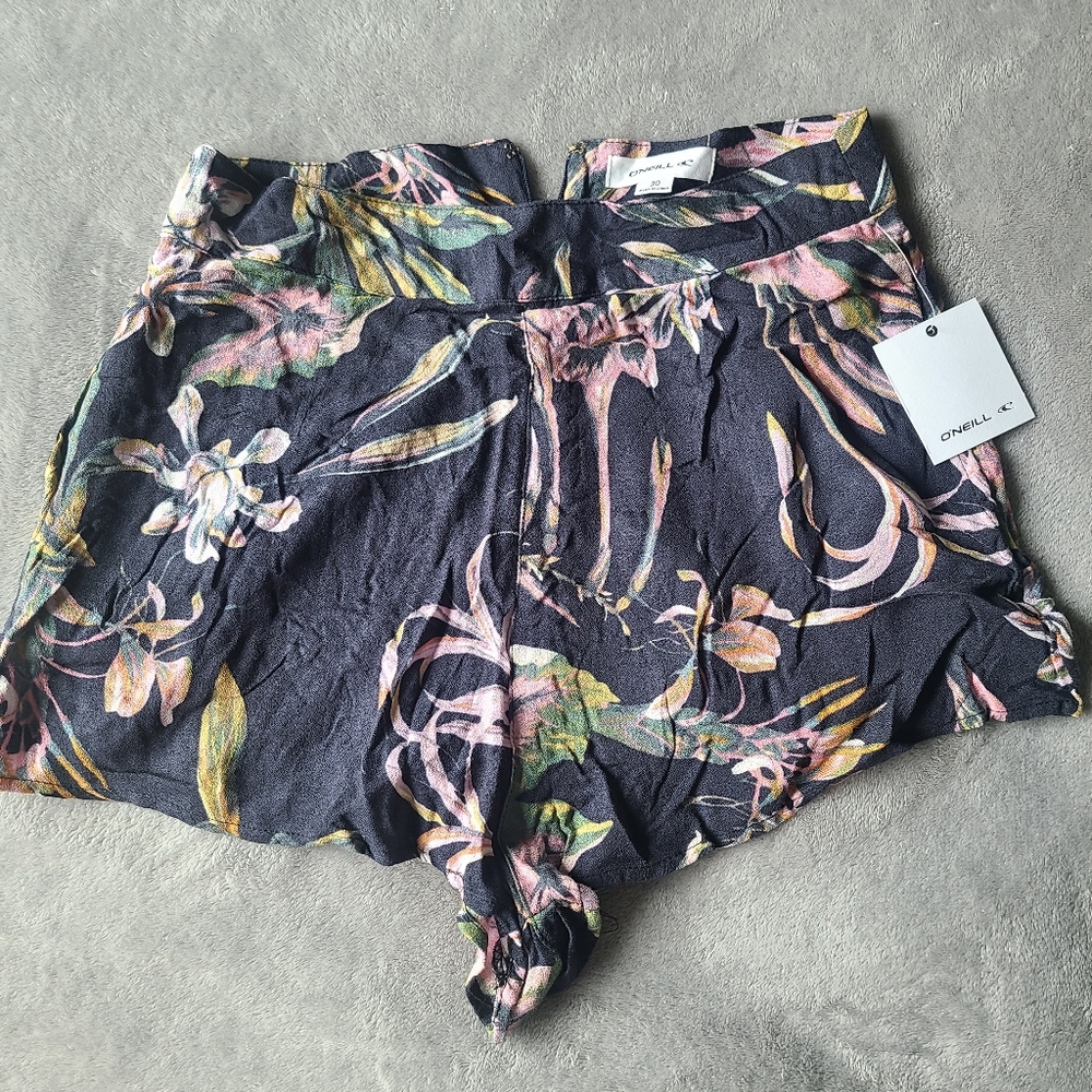 O'Neil tropical print women's shorts size 30